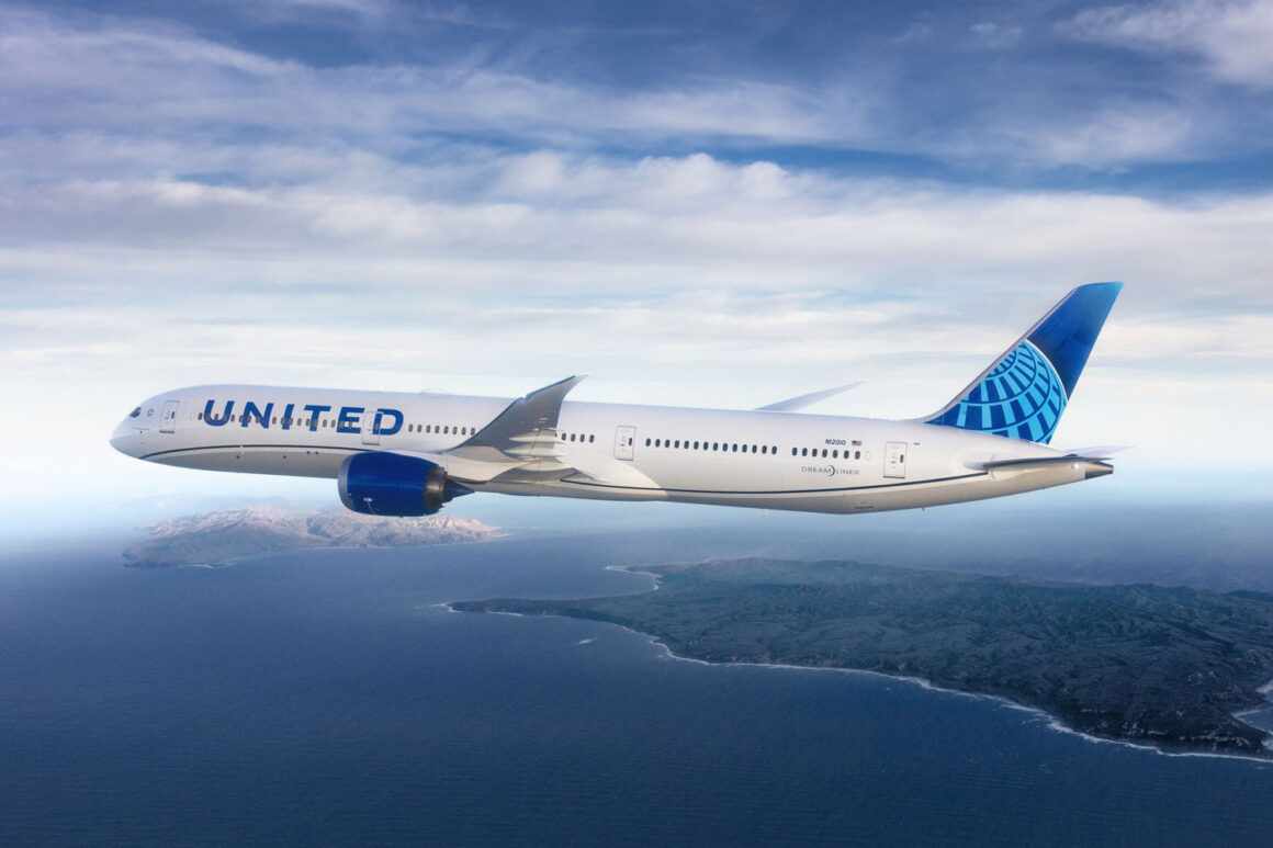 United Airlines Compra Jatos Maior Encomenda De Dreamliner Da