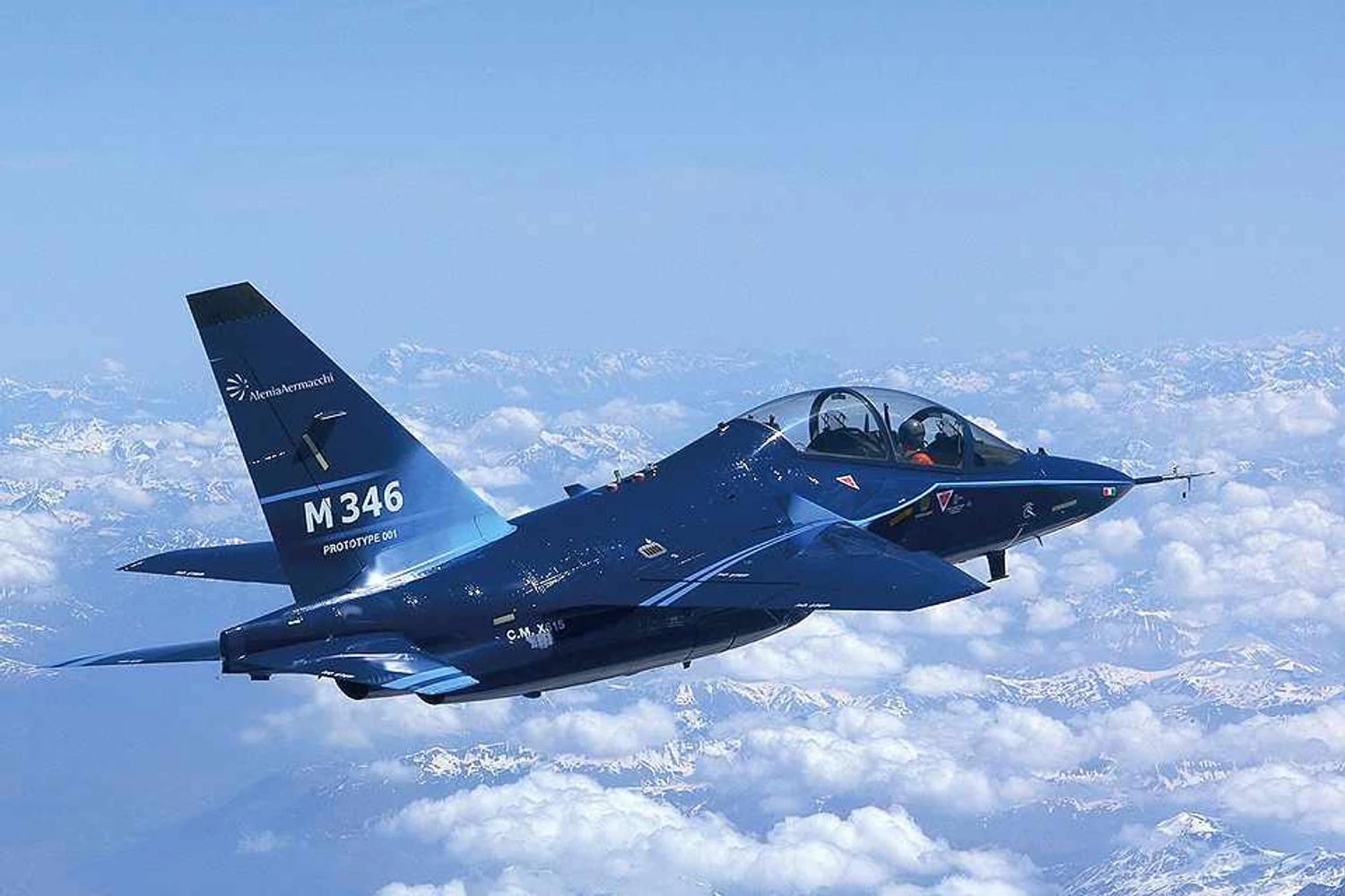 Emirados Árabes escolhem o M-346