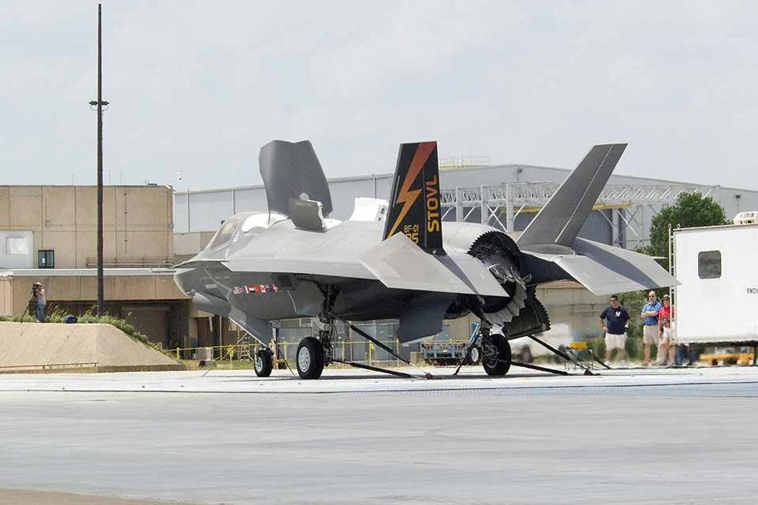 Pronto quinto F-35 para testes