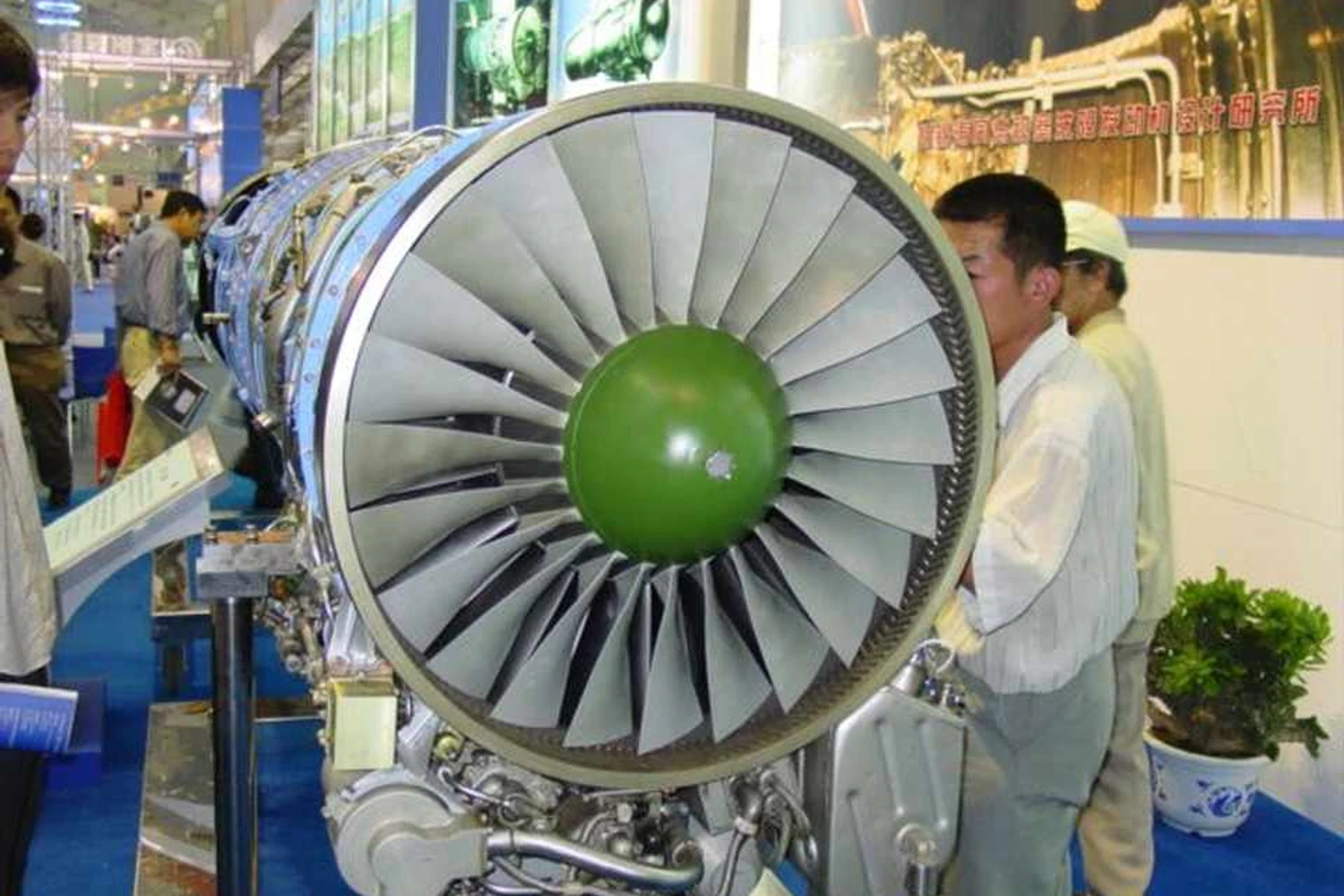 China quer produzir motores