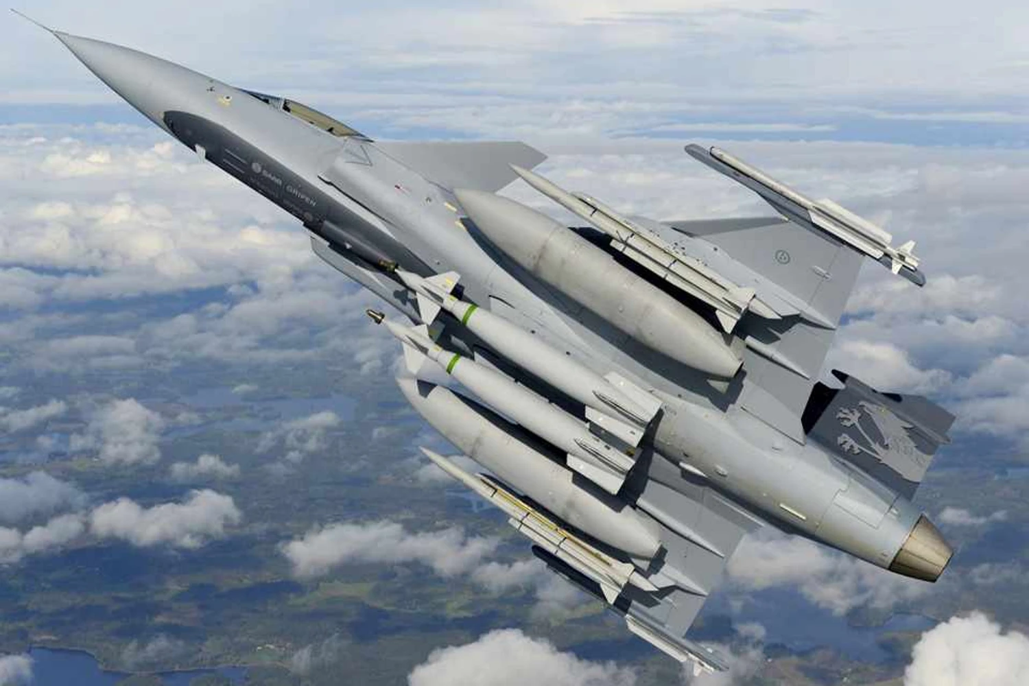 Dois Gripen pelo preço de um caça