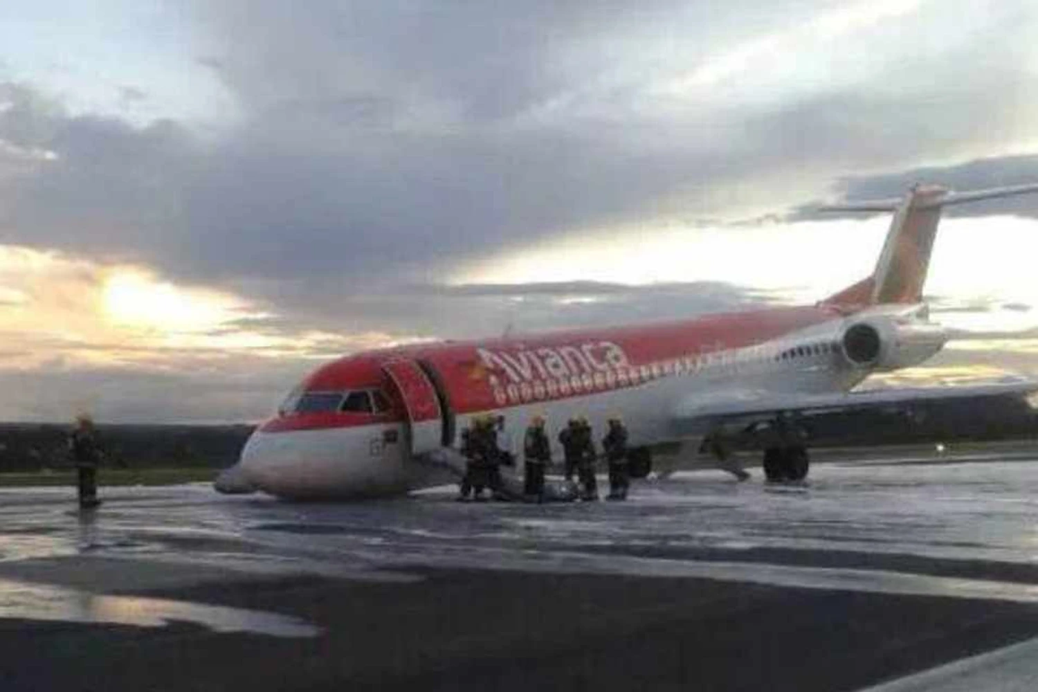 Avianca desiste de aposentar Fokker 100