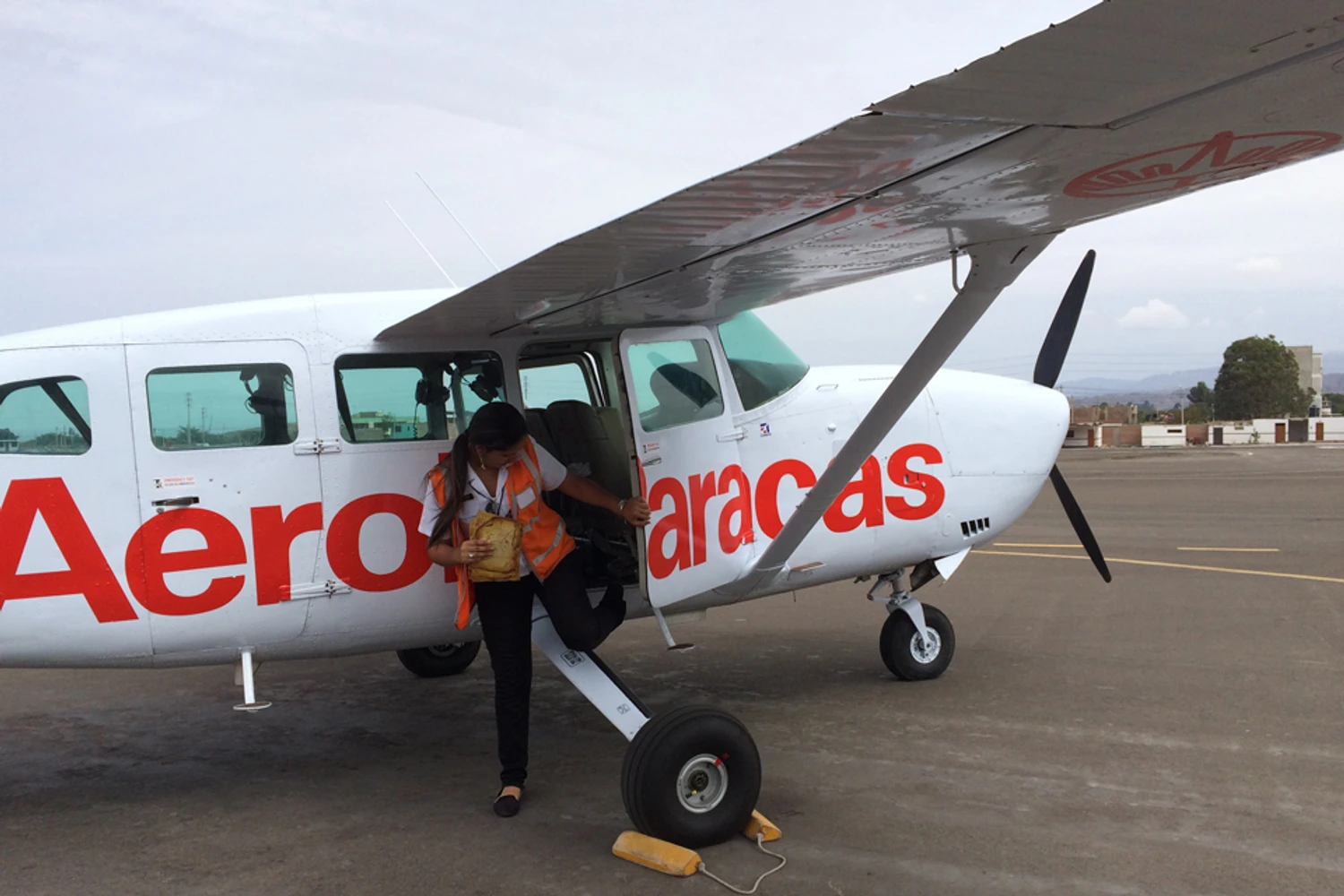 A companhia Aeroparacas opera com aeronaves Cesna