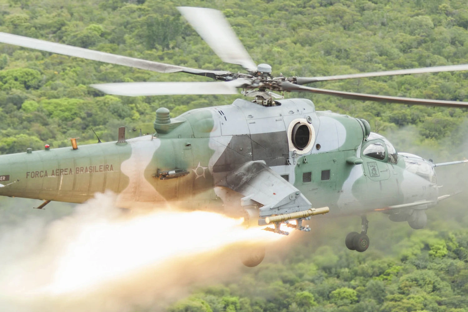 AH-2 Sabre, o vigilante da Amazônia