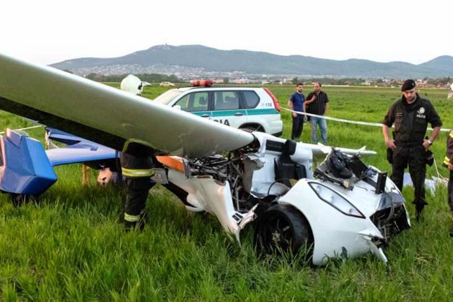 Carro voador cai na Eslováquia