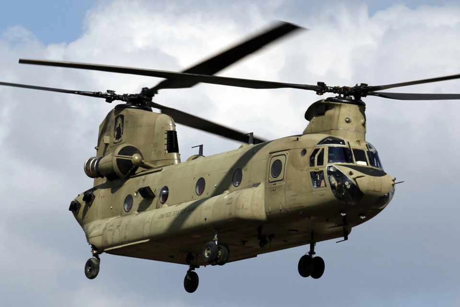 Argentina negocia compra de helicópteros pesados CH-47 Chinook