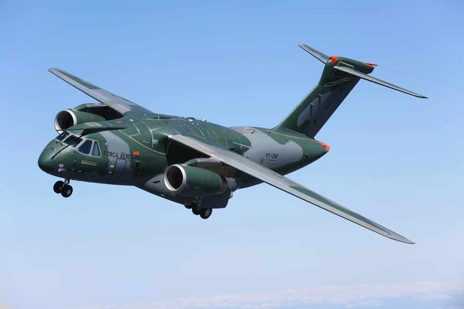 Itália pode se tornar cliente do maior avião do Brasil