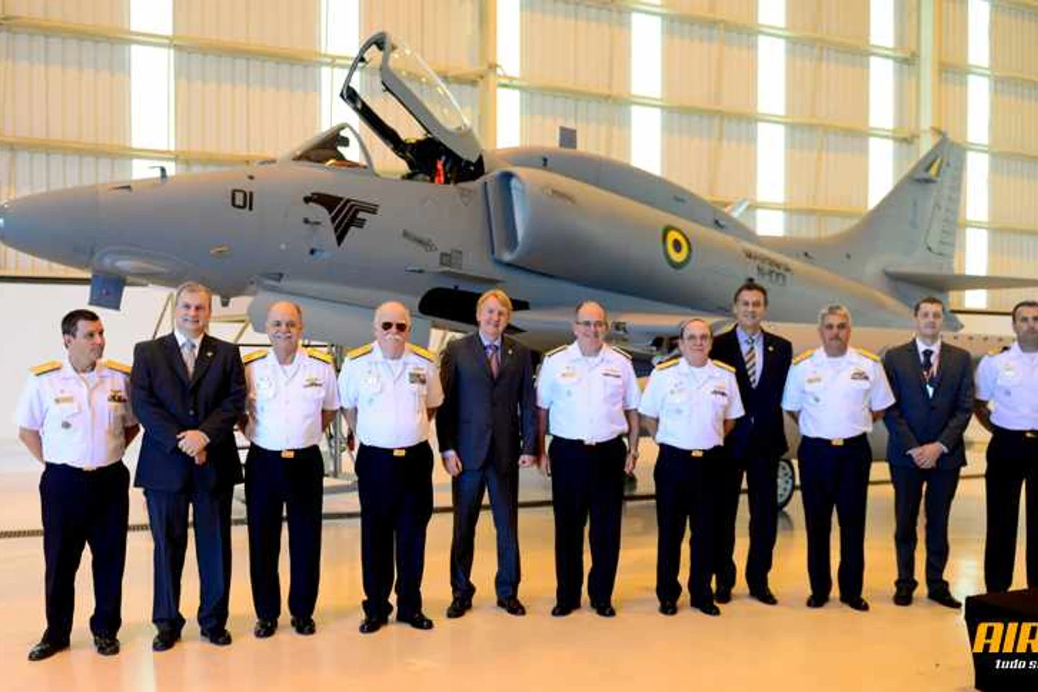 Primeiro AF-1 modernizado é entregue a Marinha do Brasil em Gavião Peixoto (SP)
