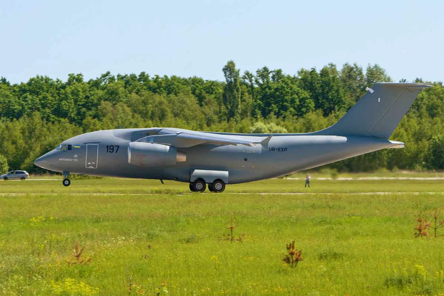 A aeronave do leste europeu é o concorrente direto do Embraer KC-390 (foto - Antonov)