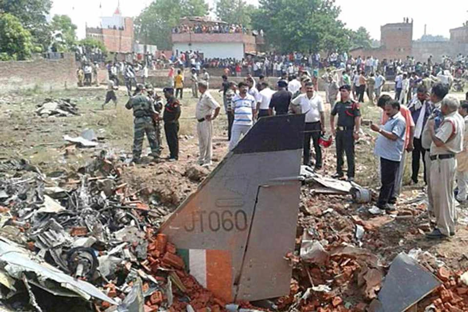 Avião de combate cai na Índia