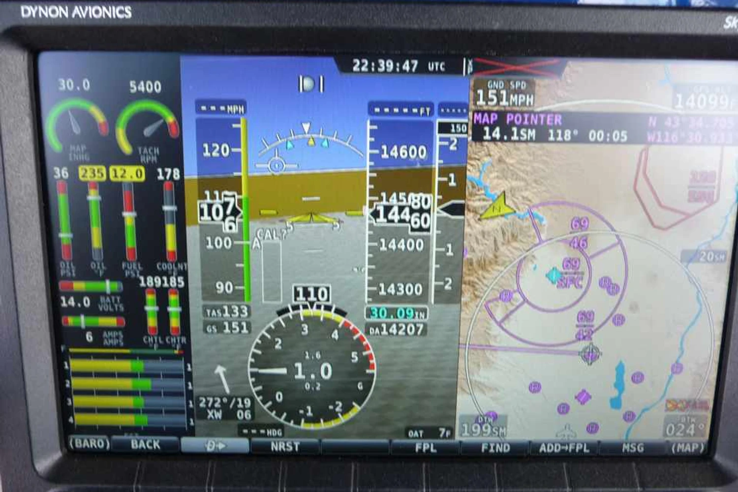 O avião é simples, mas nem tanto. O pacote de navegação digital é opcional (Foto - Wild West Aircraft)