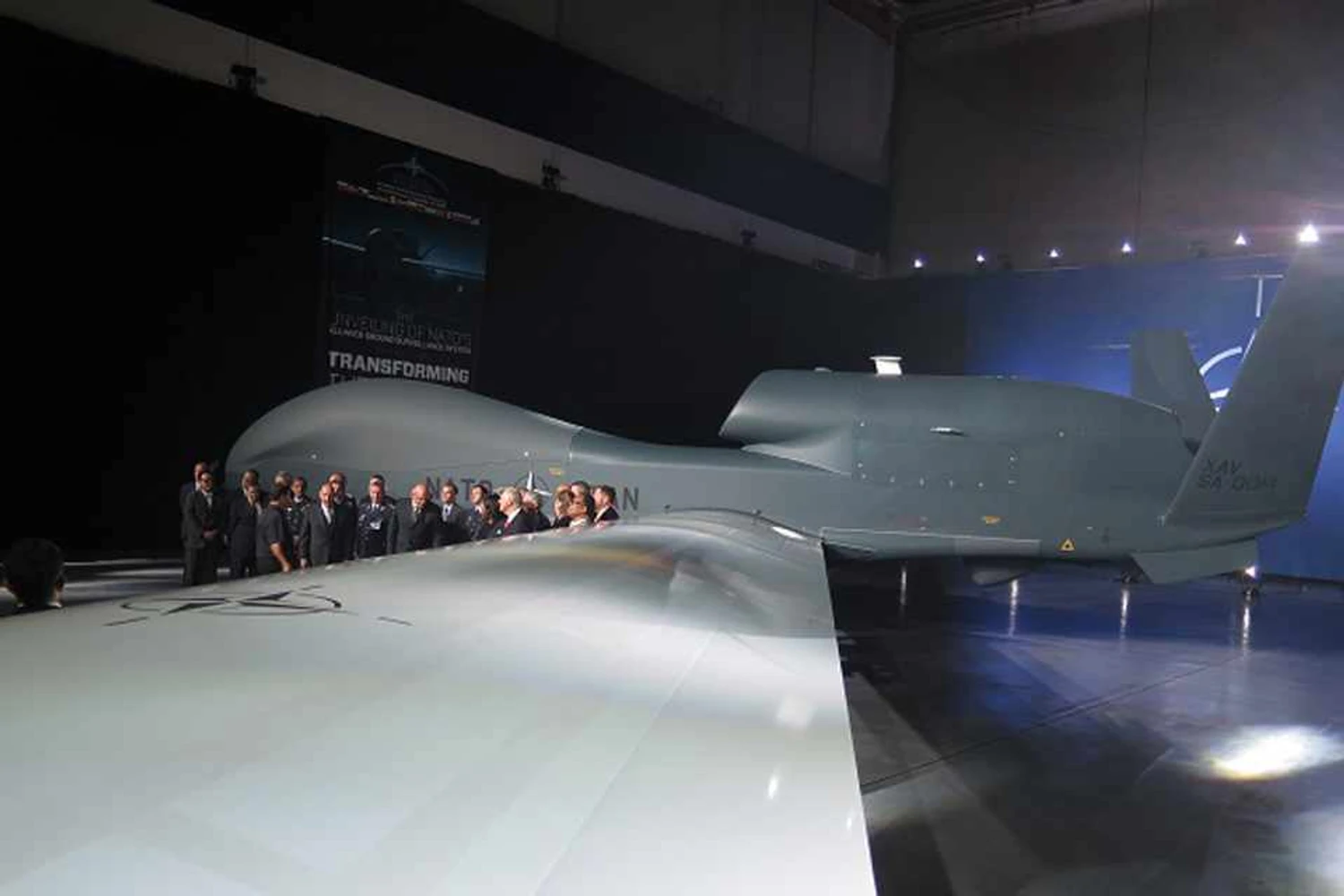 O Global Hawk pode decolar com 14.628 kg