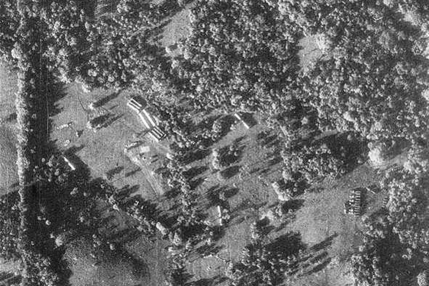 A crise dos mísseis foi iniciada após um avião espião dos EUA descobrir os artefatos soviéticos em Cuba