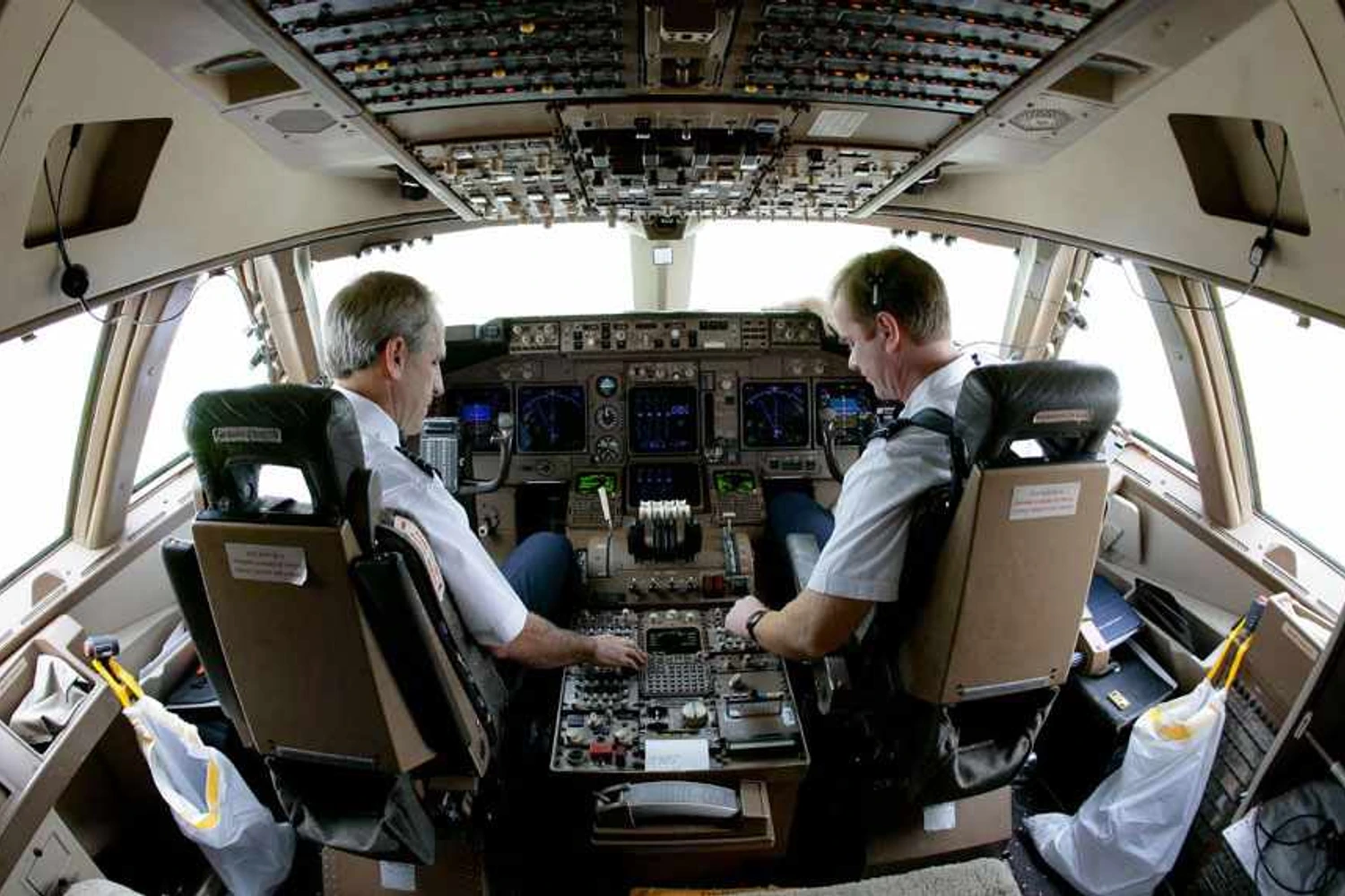 Aviação precisará de 560 mil pilotos em 20 anos, diz Boeing