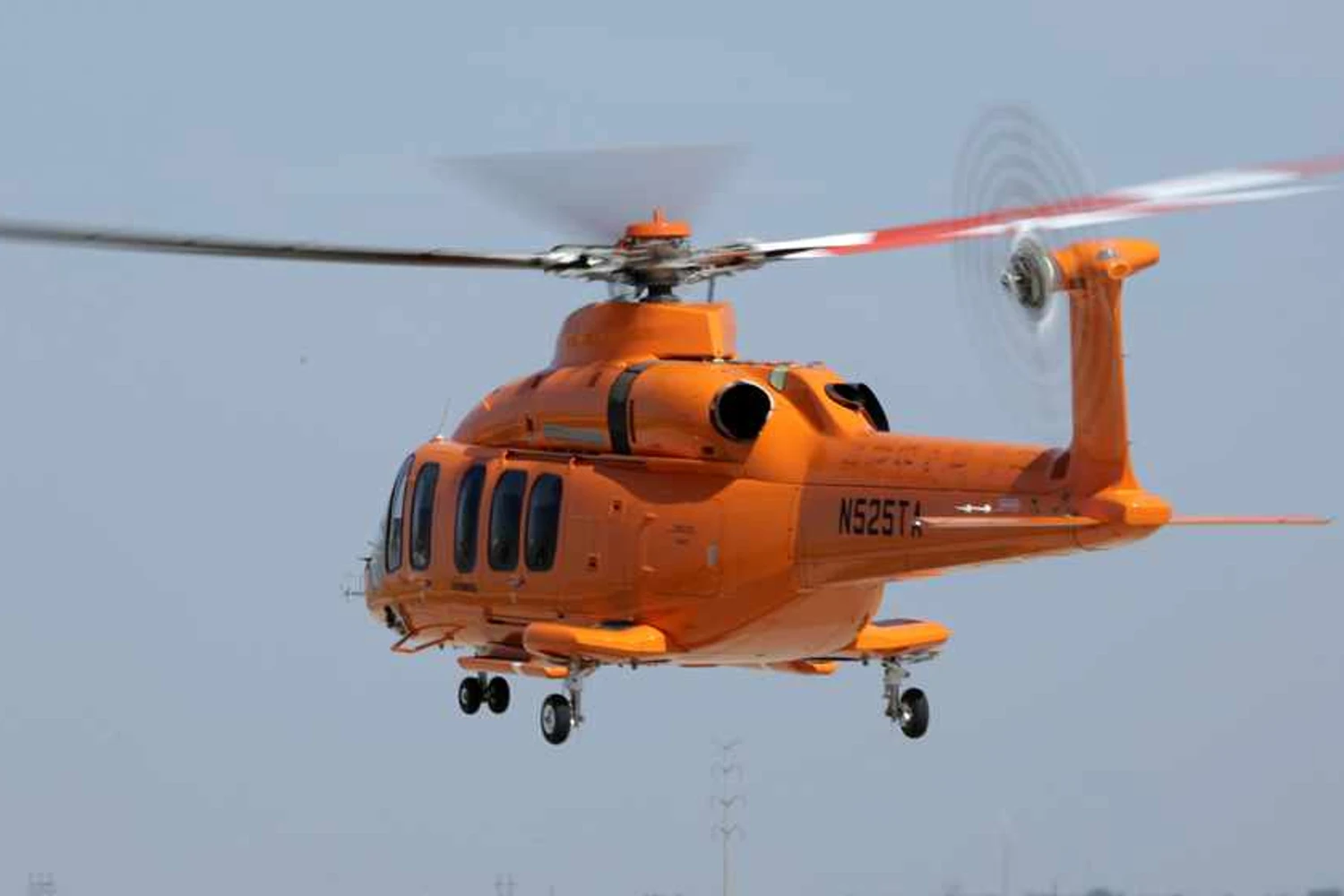 O aparelho, segundo dados preliminares, deverá atingir a velocidade máxima de 290 km/h (Foto - Bell Helicopter)