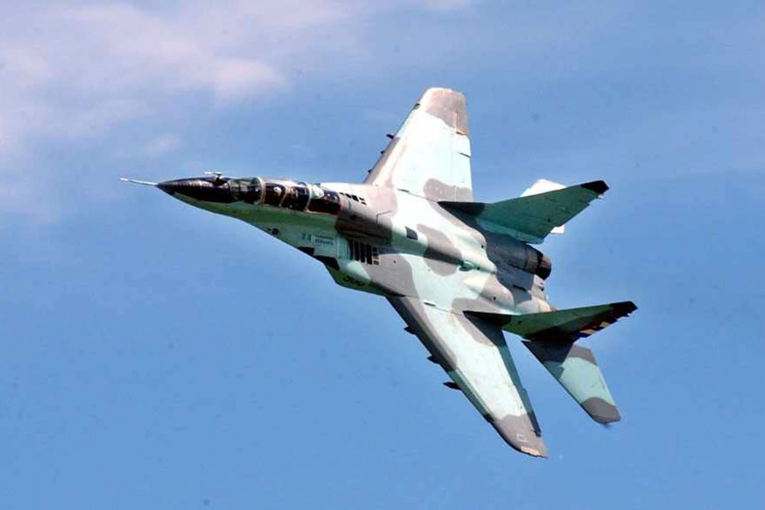 De potência ao sucateamento, conheça a Força Aérea de Cuba