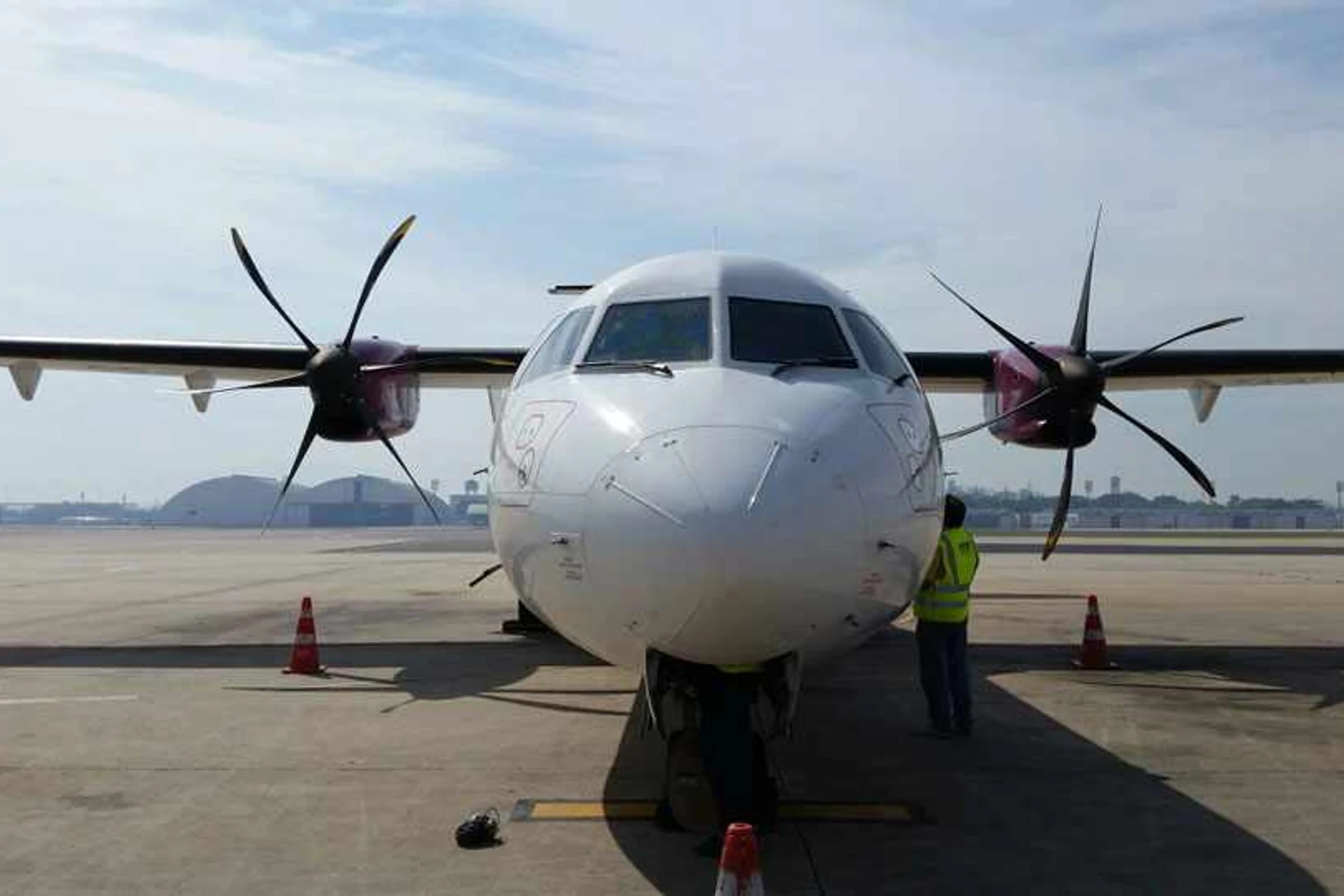 O ATR-72 atinge a velocidade máxima de 511 km/h e tem alcance de 1.530 km (Foto – Flyways)