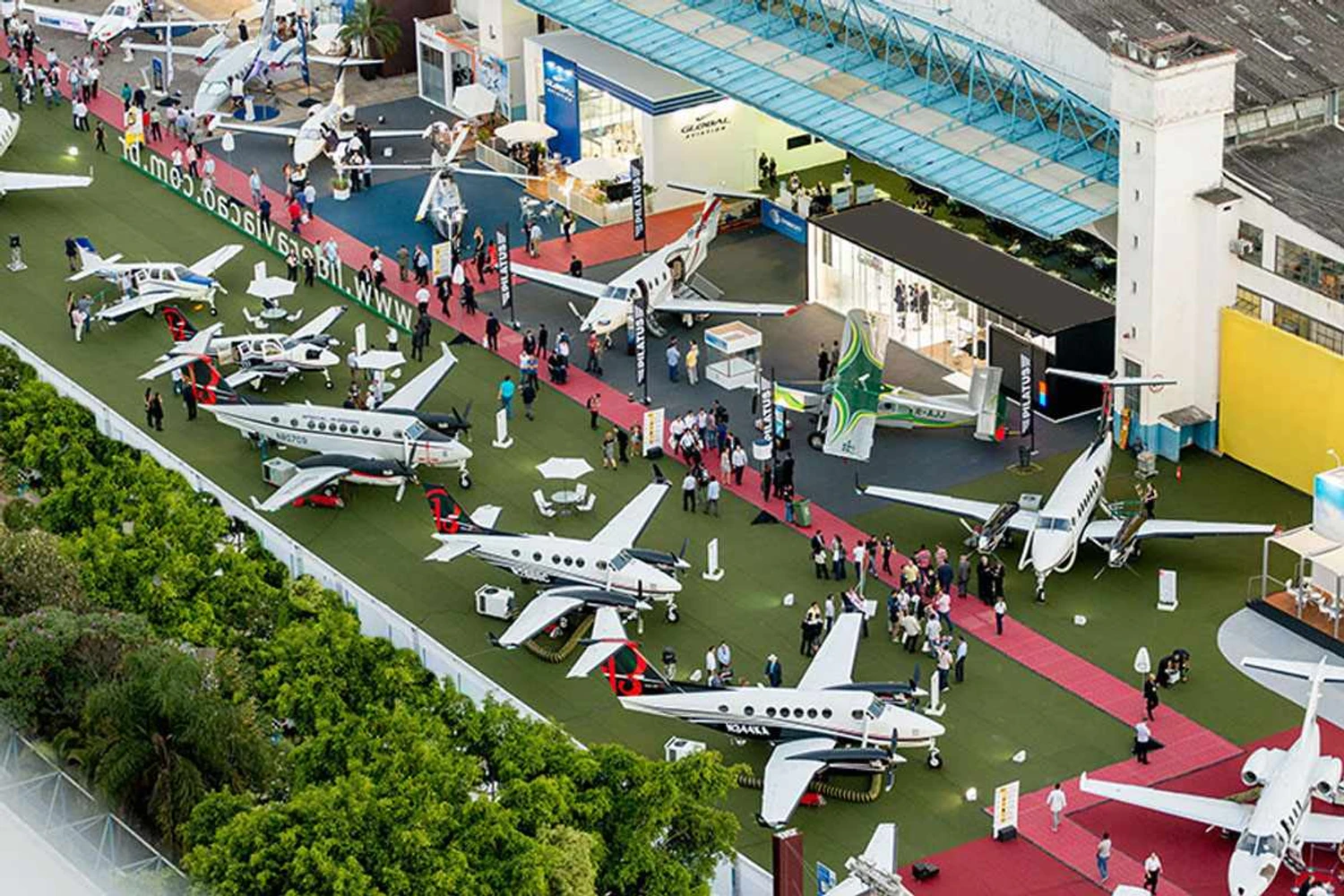 Veja os destaques da Labace, a maior feira de aviação do Brasil
