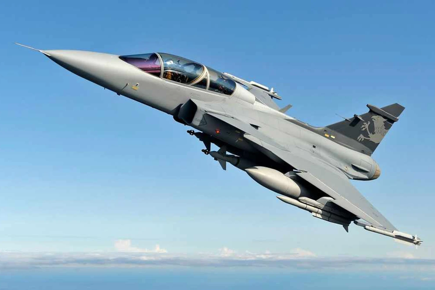 O Gripen NG poderá carregar armas inteligentes e voar a mais de 2.200 km/h (Flygvapnet)