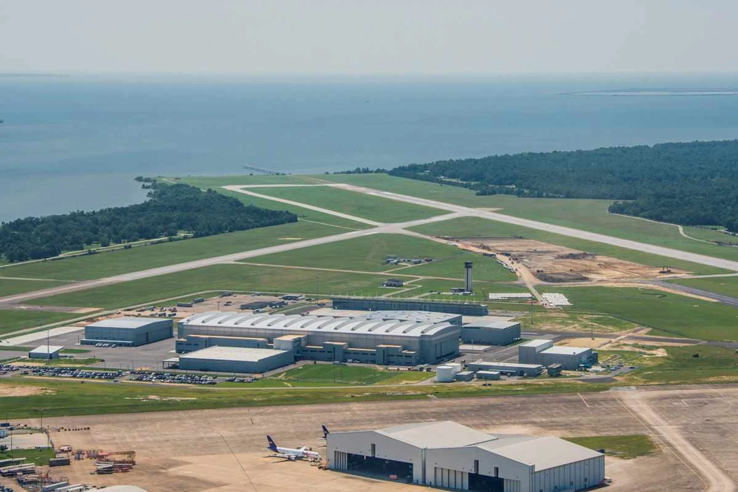 Airbus inaugura fábrica nos EUA, terra da concorrente Boeing
