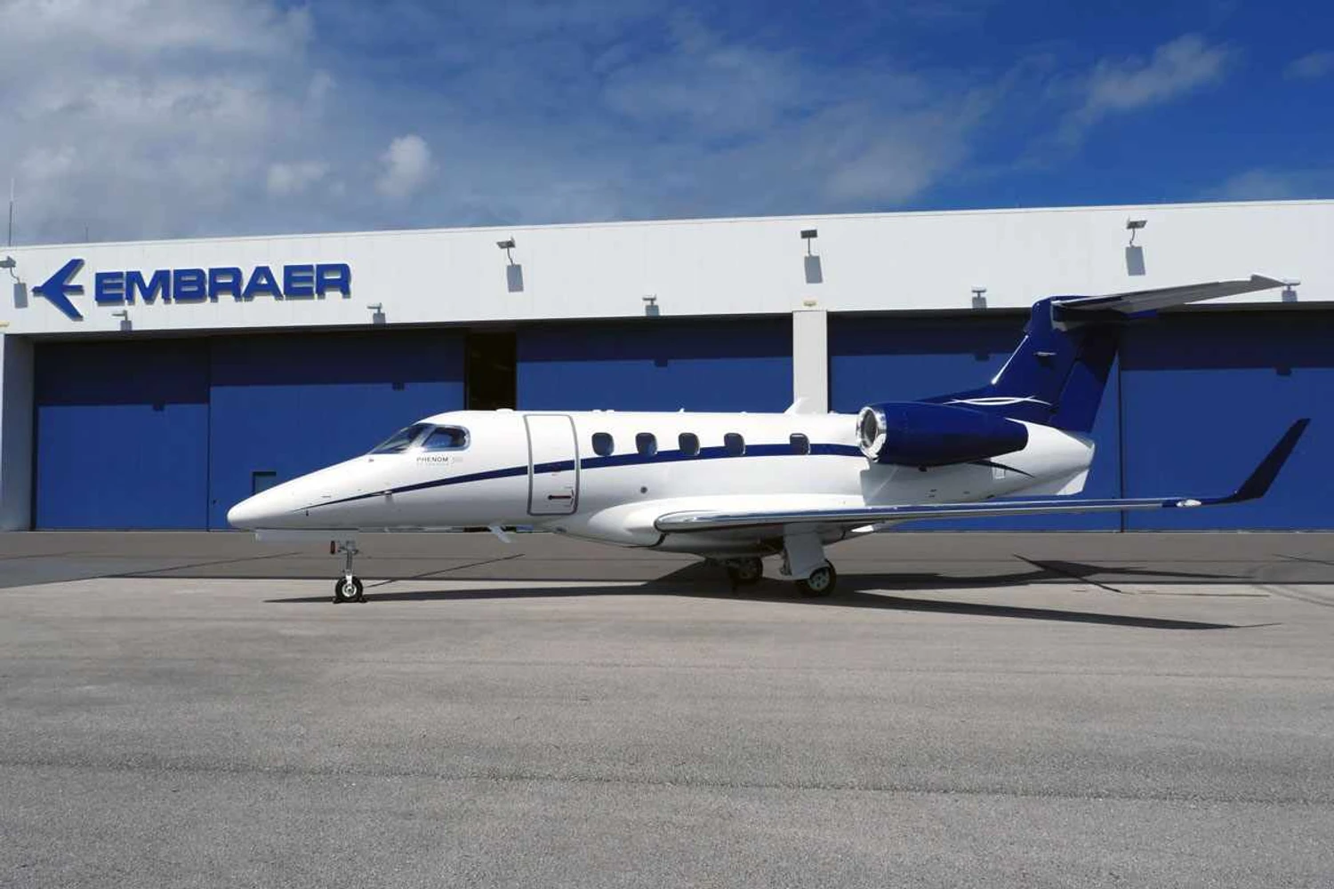 Embraer entrega 300º jato Phenom 300