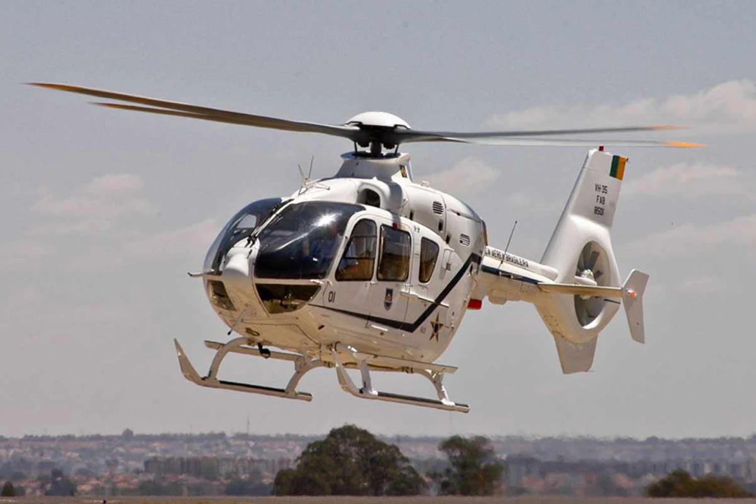 Com visual moderno e alto desempenho, o VH-35 pode transportar até sete passageiros (FAB)