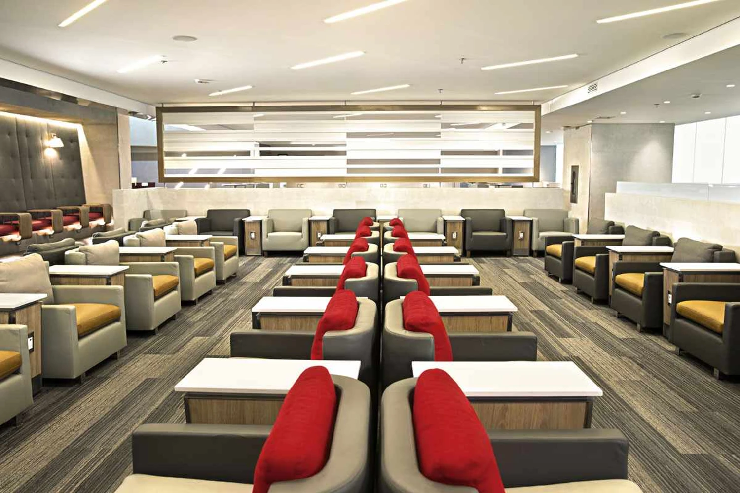 American Airlines inaugura nova sala vip em Guarulhos