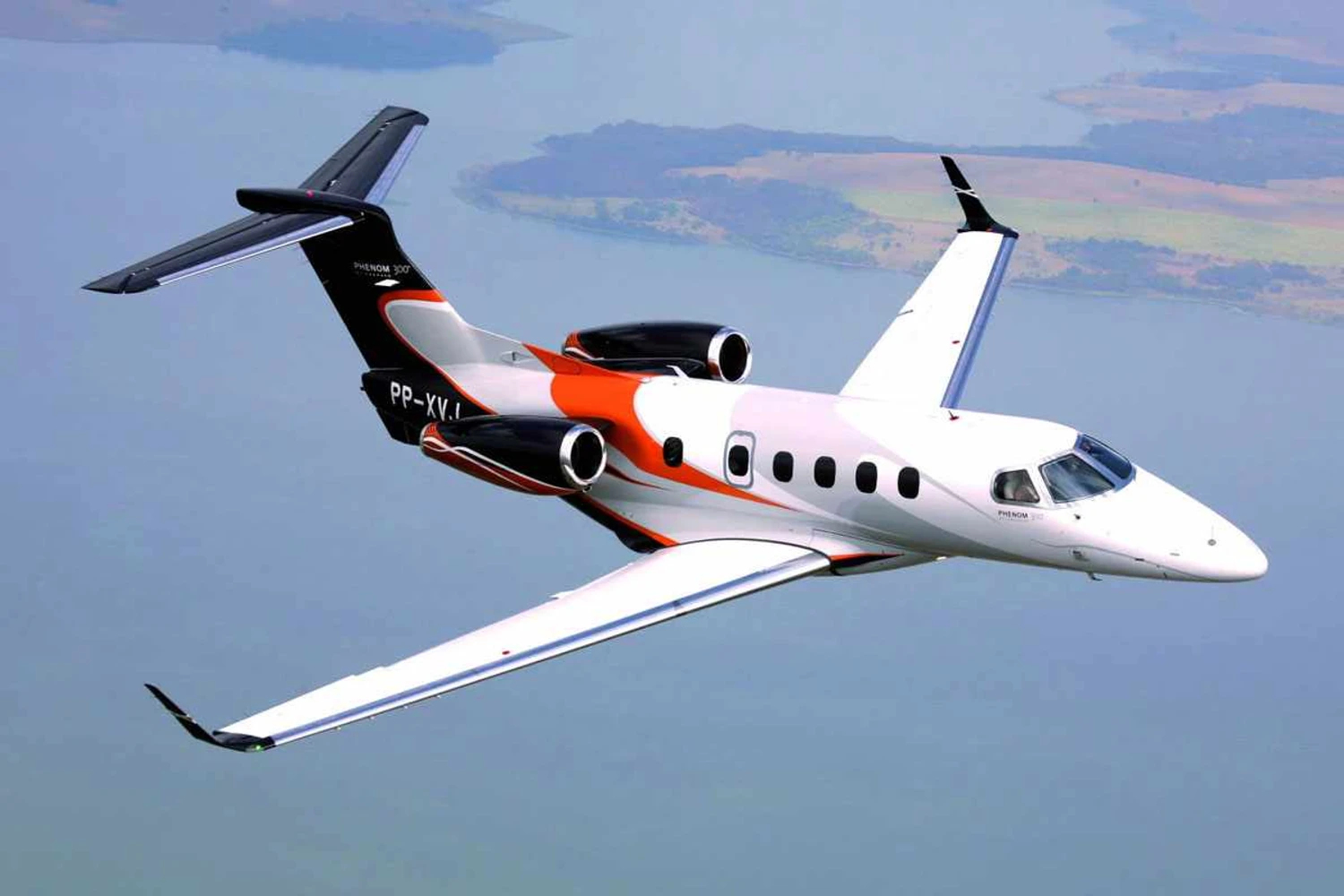 Phenom 300 é o jato executivo com mais decolagens nos EUA