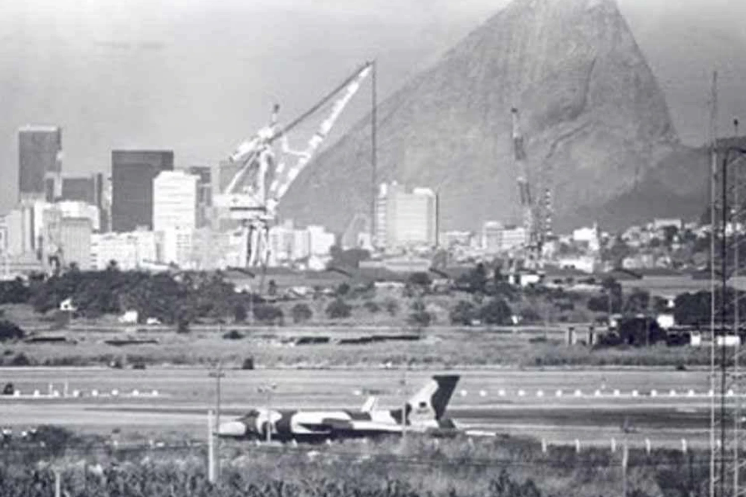 Rara imagem do Vulcan da RAF estacionado no Galeão (reprodução)