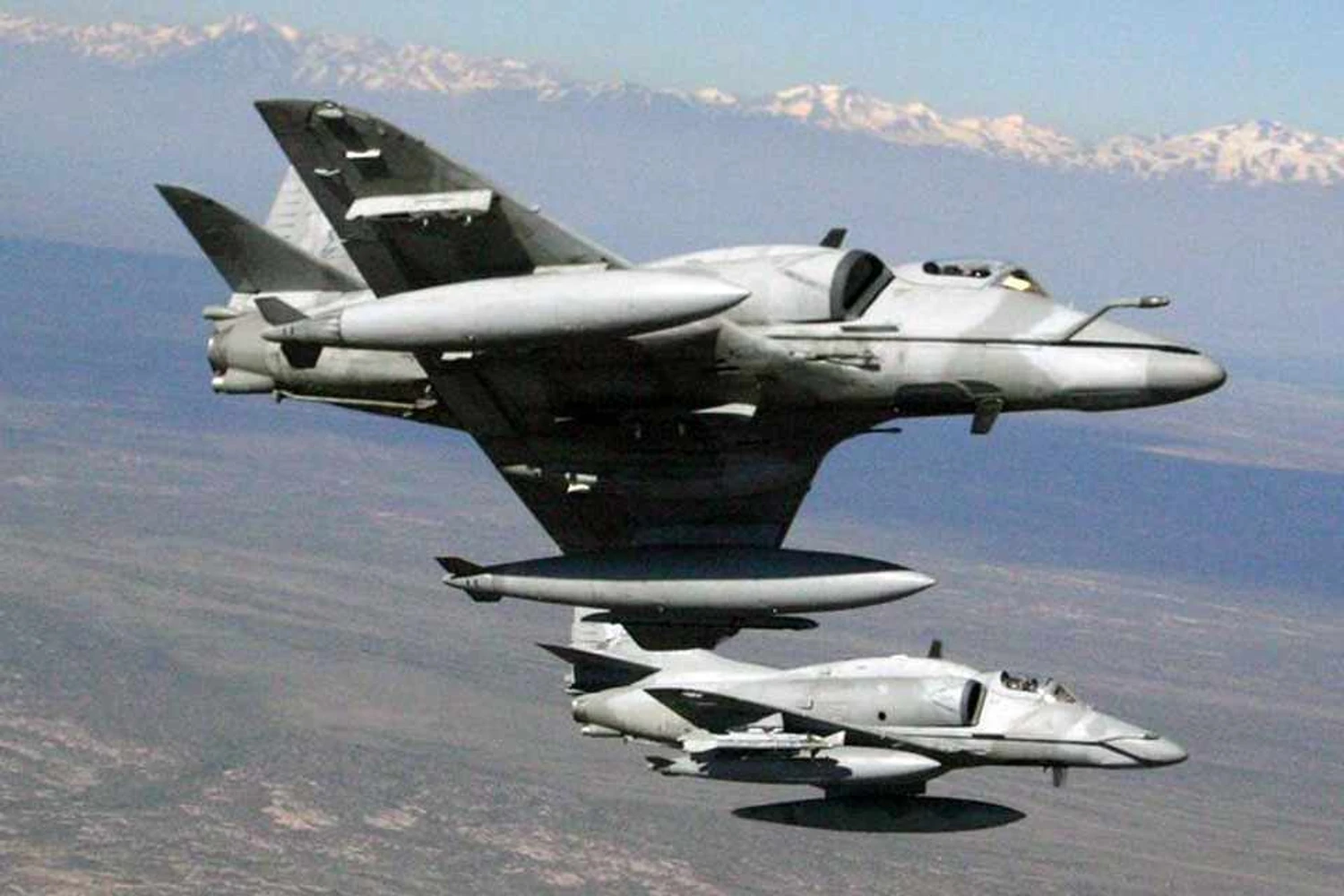 O veterano A-4 é atualmente a principal aeronave da Força Aérea Argentina (FAA)