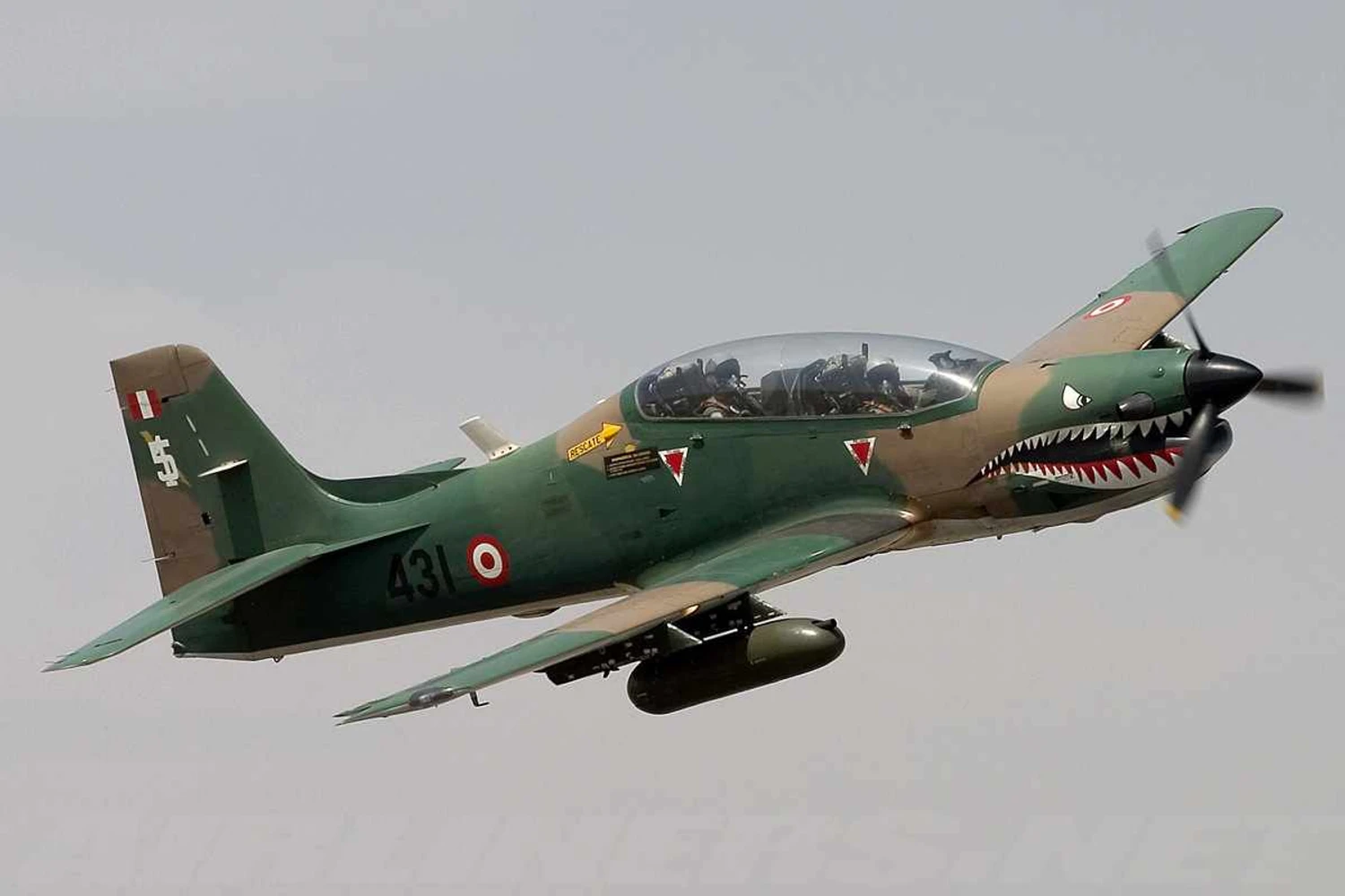 A força aérea do Peru possui 24 Tucanos, hoje utilizados principalmente em treinamentos (Chris Lofting)
