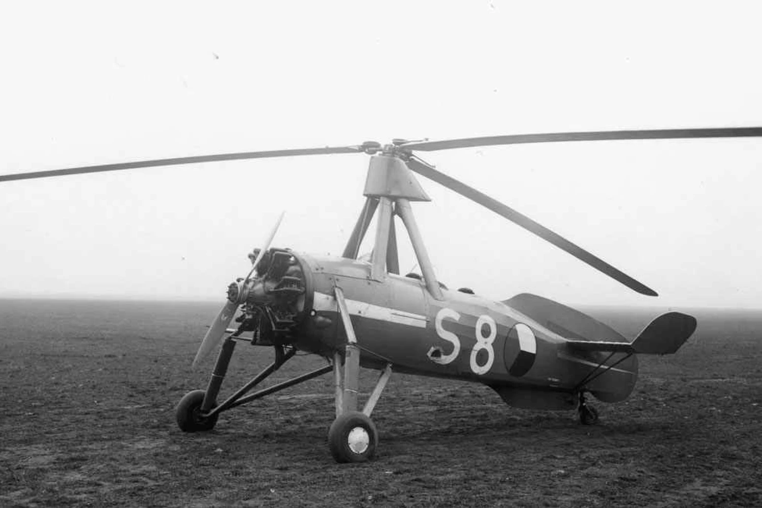 Os girocópteros acabaram deixados de lado com a invenção do helicóptero (Domínio Público)