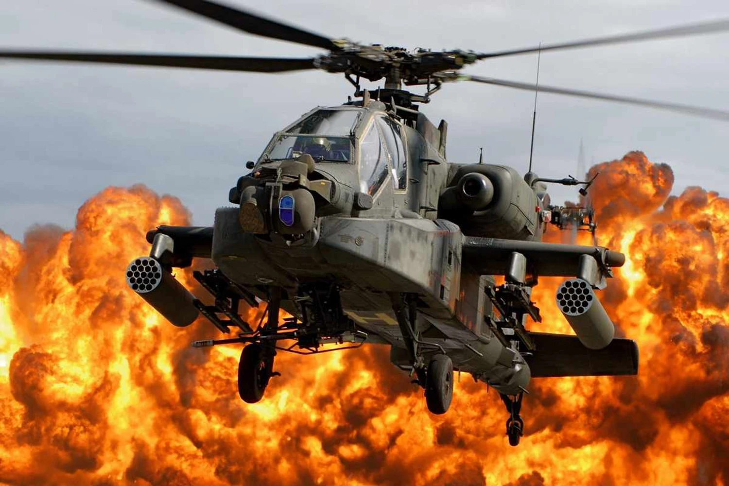 Polônia quer trocar helicópteros de ataque Mi-24 pelo Apache