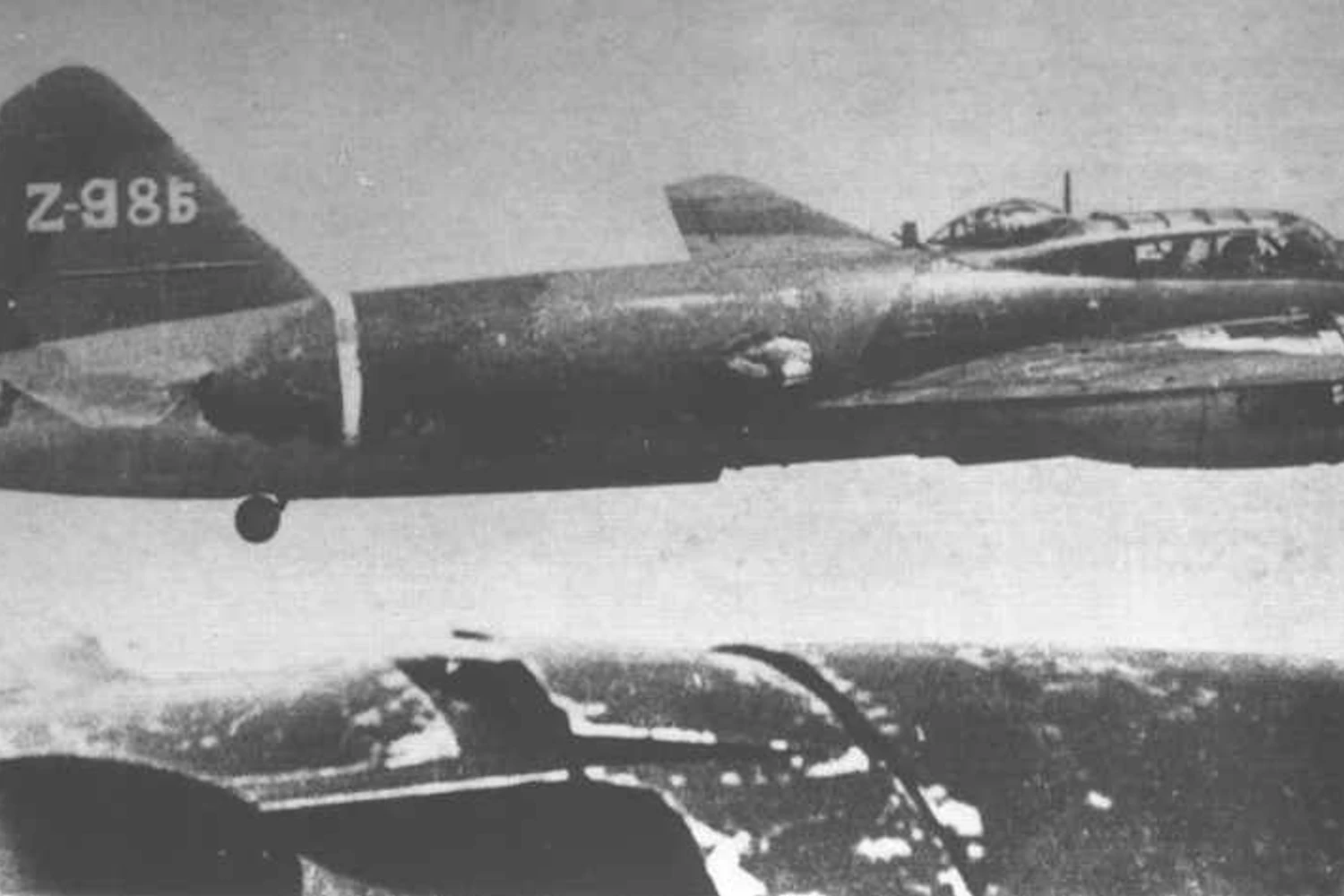 Os bombardeiros Mitsubishi G4M "Betty" também era utilizado como transporte de pessoal (Domínio Público)