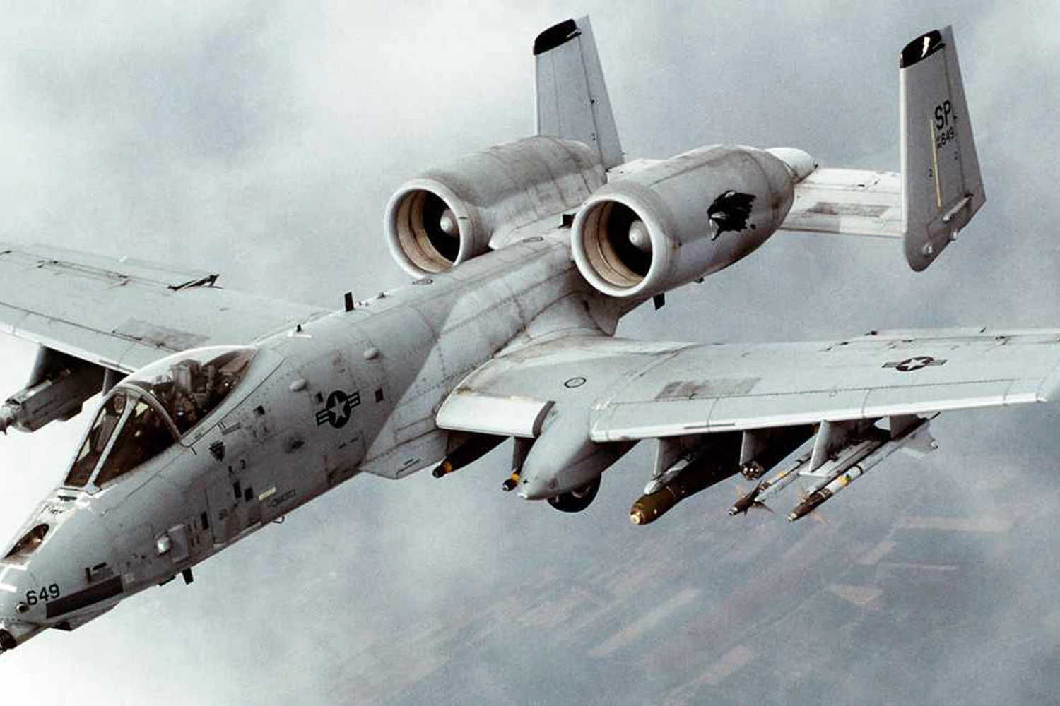 Apesar do tremendo poder de fogo, os A-10 já estão no final da vida-útil (USAF)