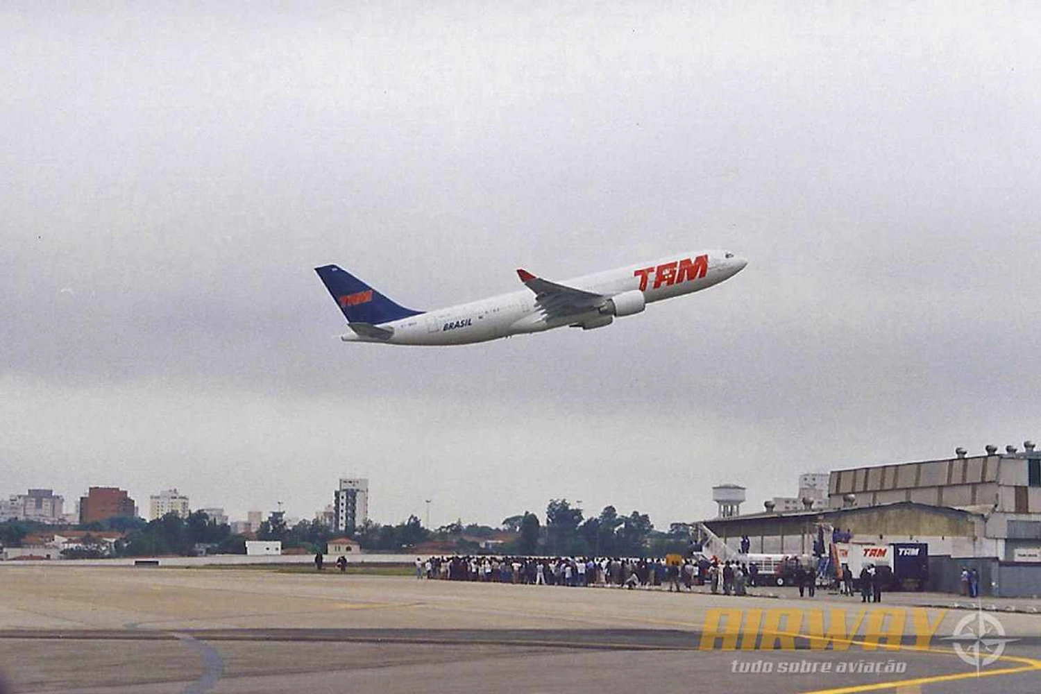 Em 1998, aeronaves de grande porte ainda tinham permissão para pousar em Congonhas (Airway)