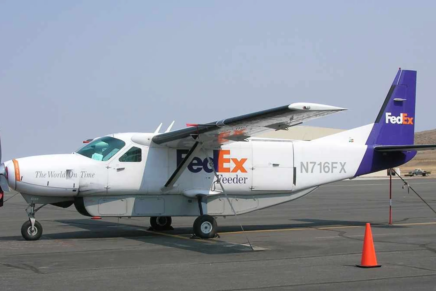 O Cessna 208 é utilizado para realizar entregas em locais remotos (Greg Goebel)