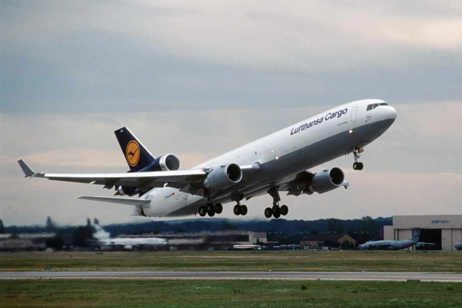 O último MD-11 produzido, no ano 2000, pertence a Lufthansa Cargo (Lufthansa)