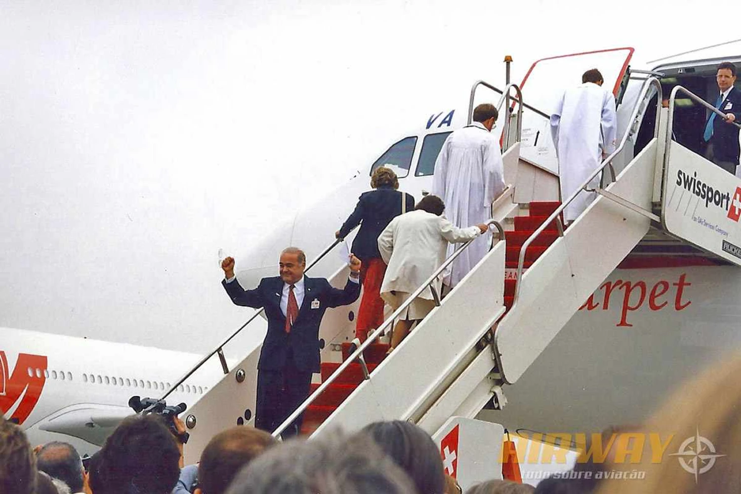 Comandante Rolim celebra a chegada dos A330, em 1998 (Airway)