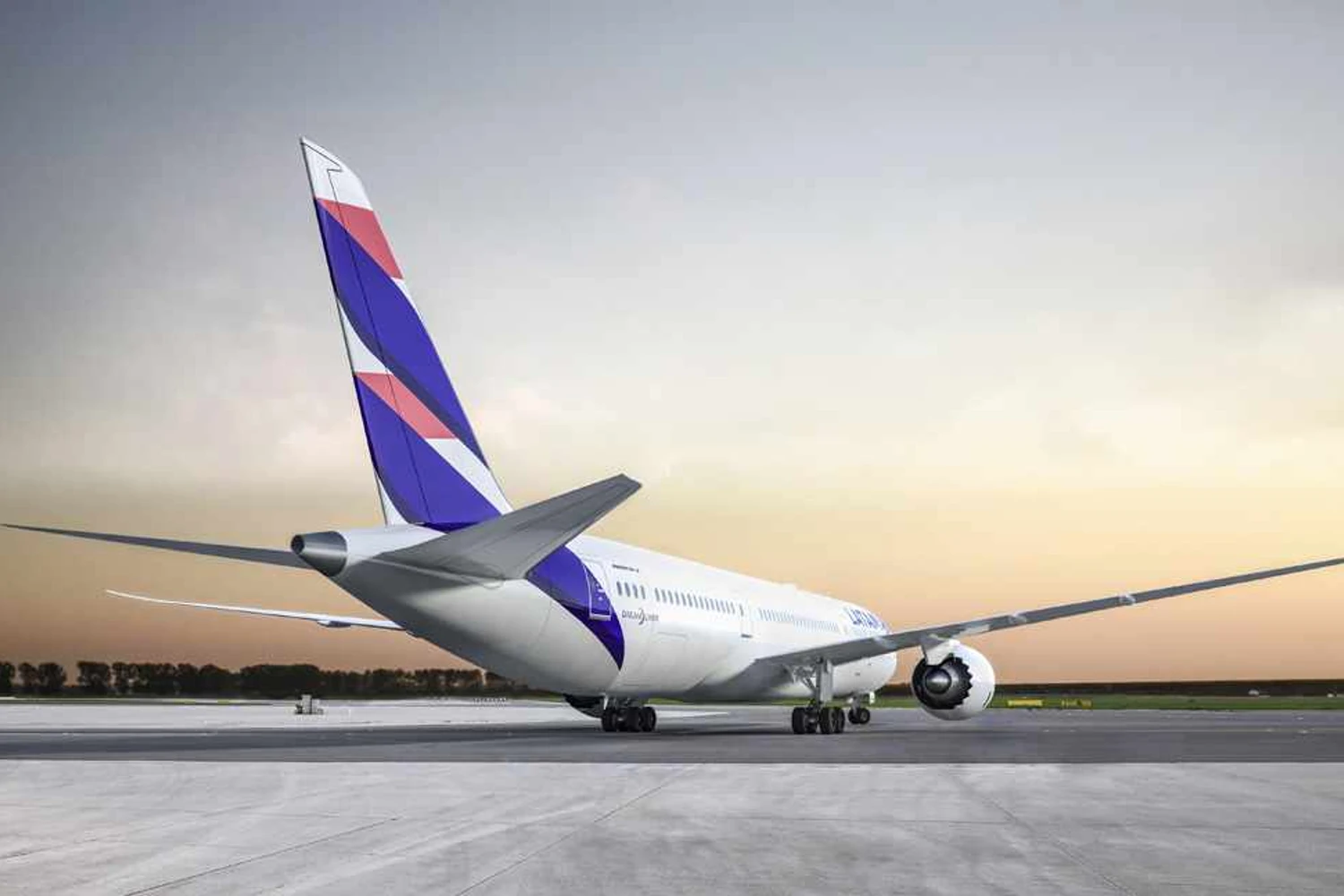 Vista traseira do Boeing 787 da Latam (Divulgação)