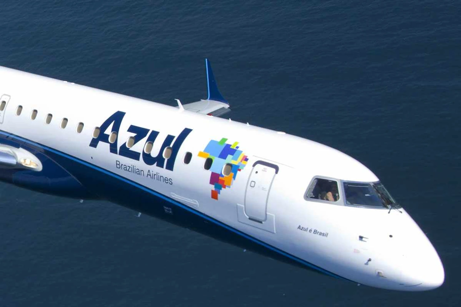 Azul lança ação “Esquenta do Verão” com cerveja gratuita nos voos