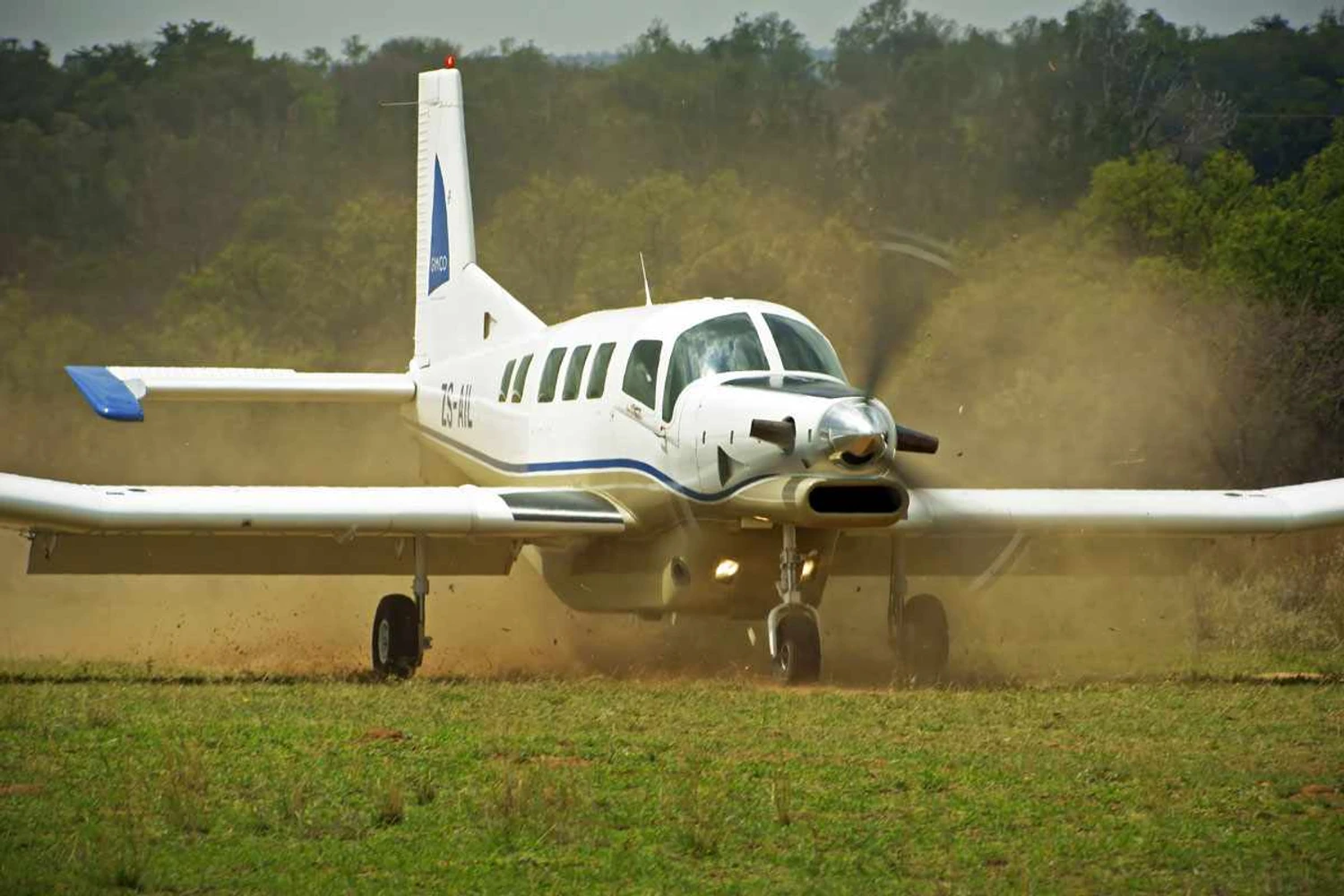 "Avião-jipe” da Nova Zelândia, P-750 XSTOL chega ao Brasil