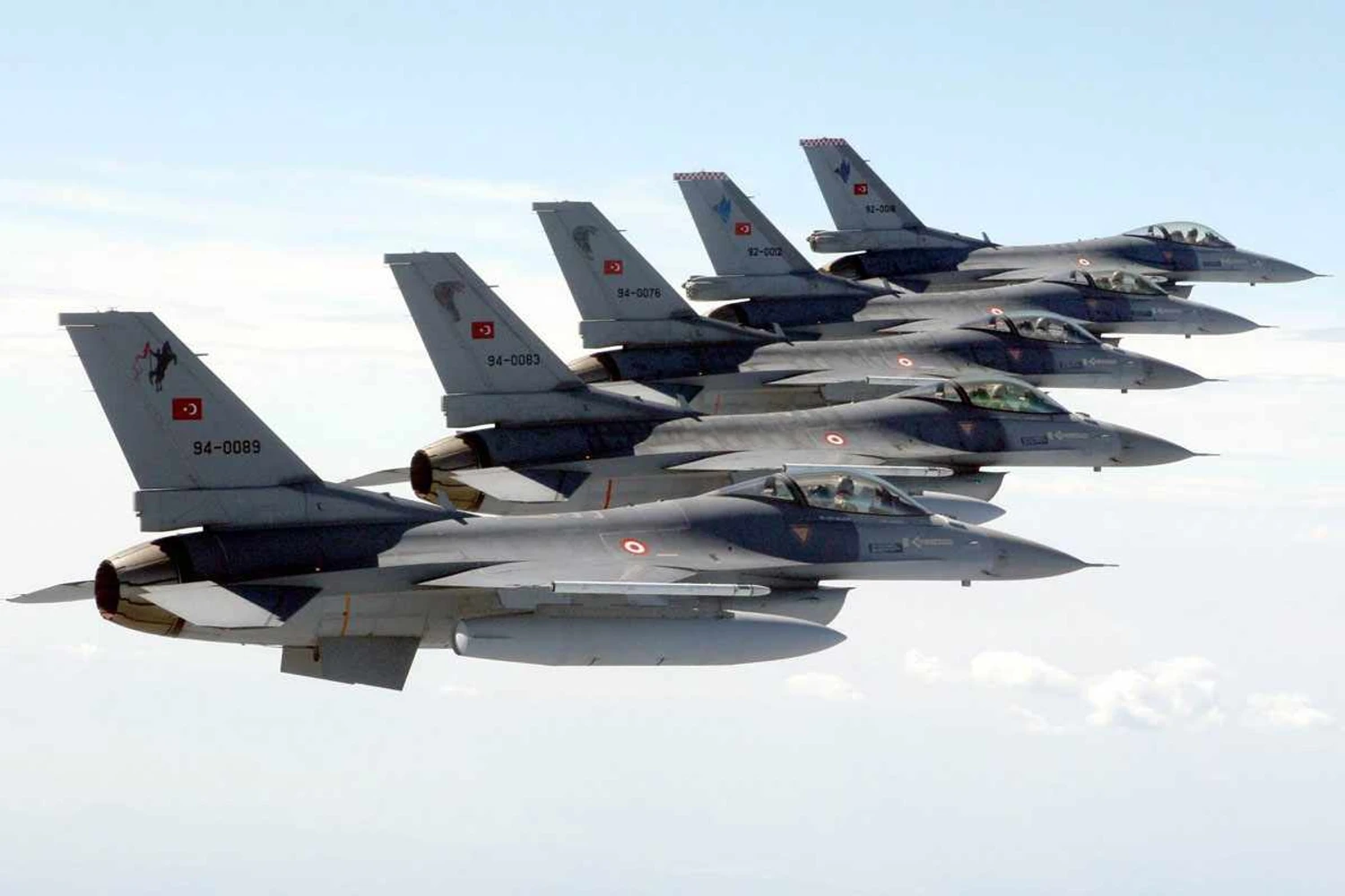 Turquia envia caças F-16 para o Chipre em meio a tensões no Mediterrâneo