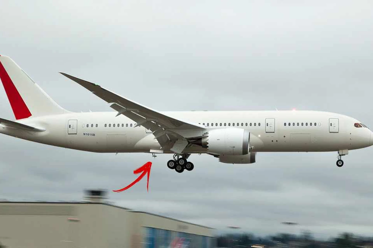 O RAT desse Boeing 787 foi acionado, possivelmente para testes de validação (stuart.mike)
