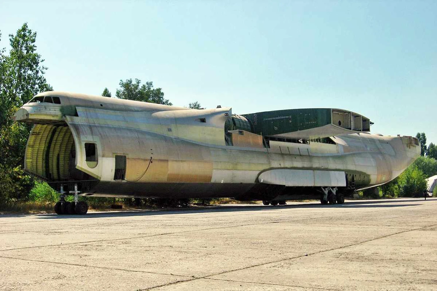 Antonov revela que está produzindo um segundo An-225 Mriya em local secreto