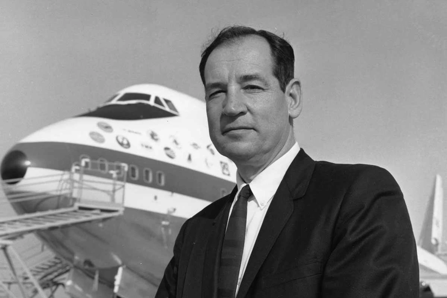 A cria e o criador: Sutter assumiu o projeto do 747 em 1965 (Boeing)
