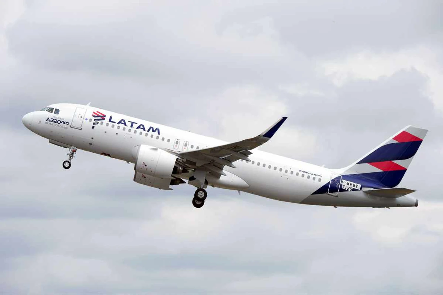 Em agosto, Airbus recebeu 144 encomendas e entregou 61 aeronaves