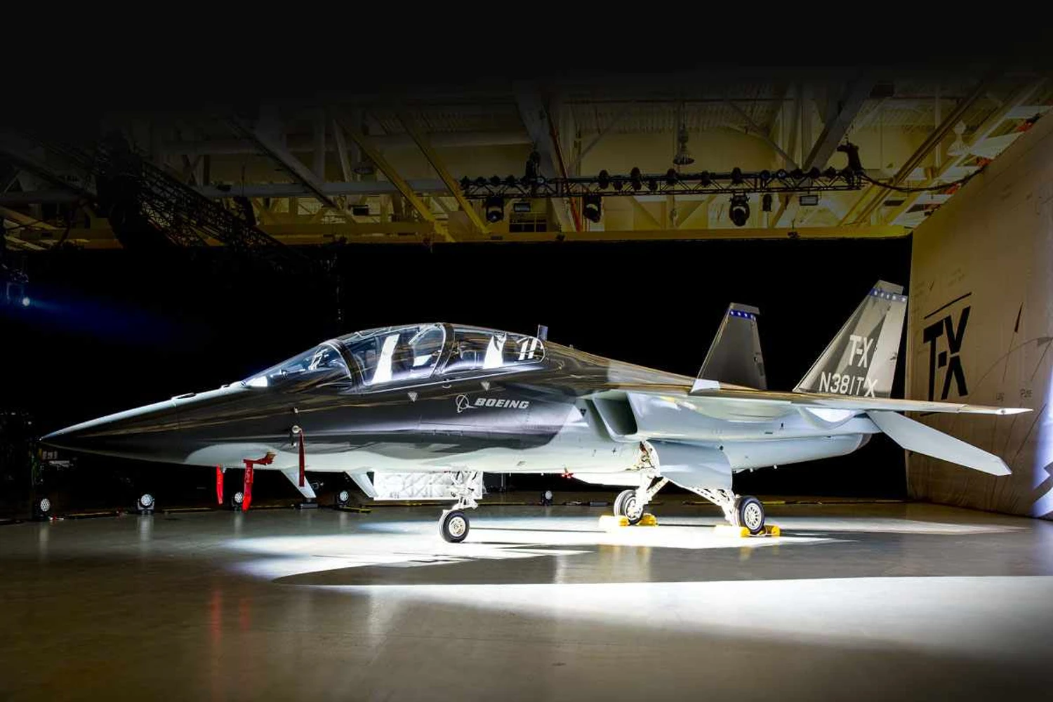 Boeing apresenta o T-X, novo jato de treinamento avançado