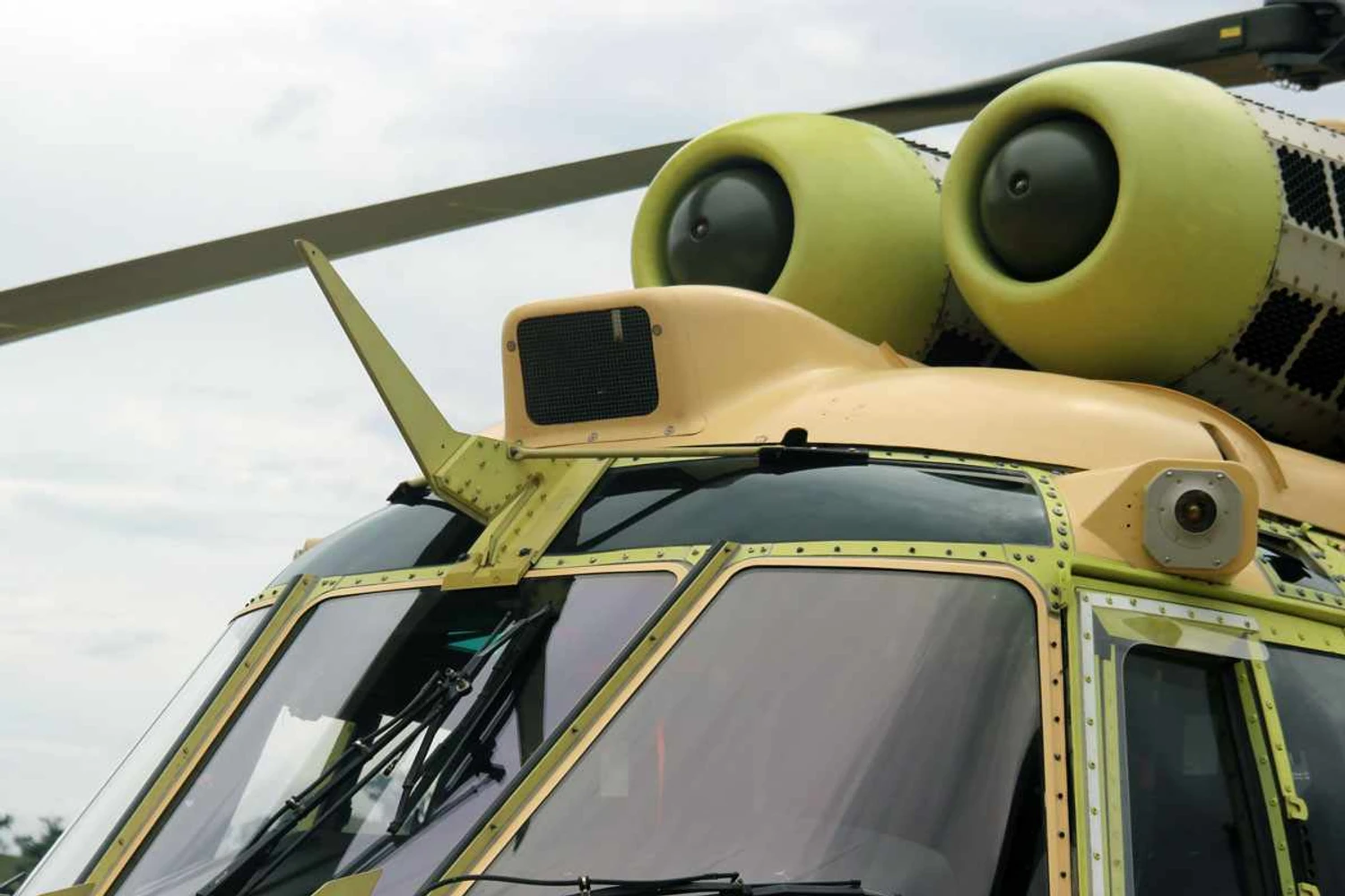 O  H-225M é equipado com um "corta-cabos" (Thiago Vinholes)