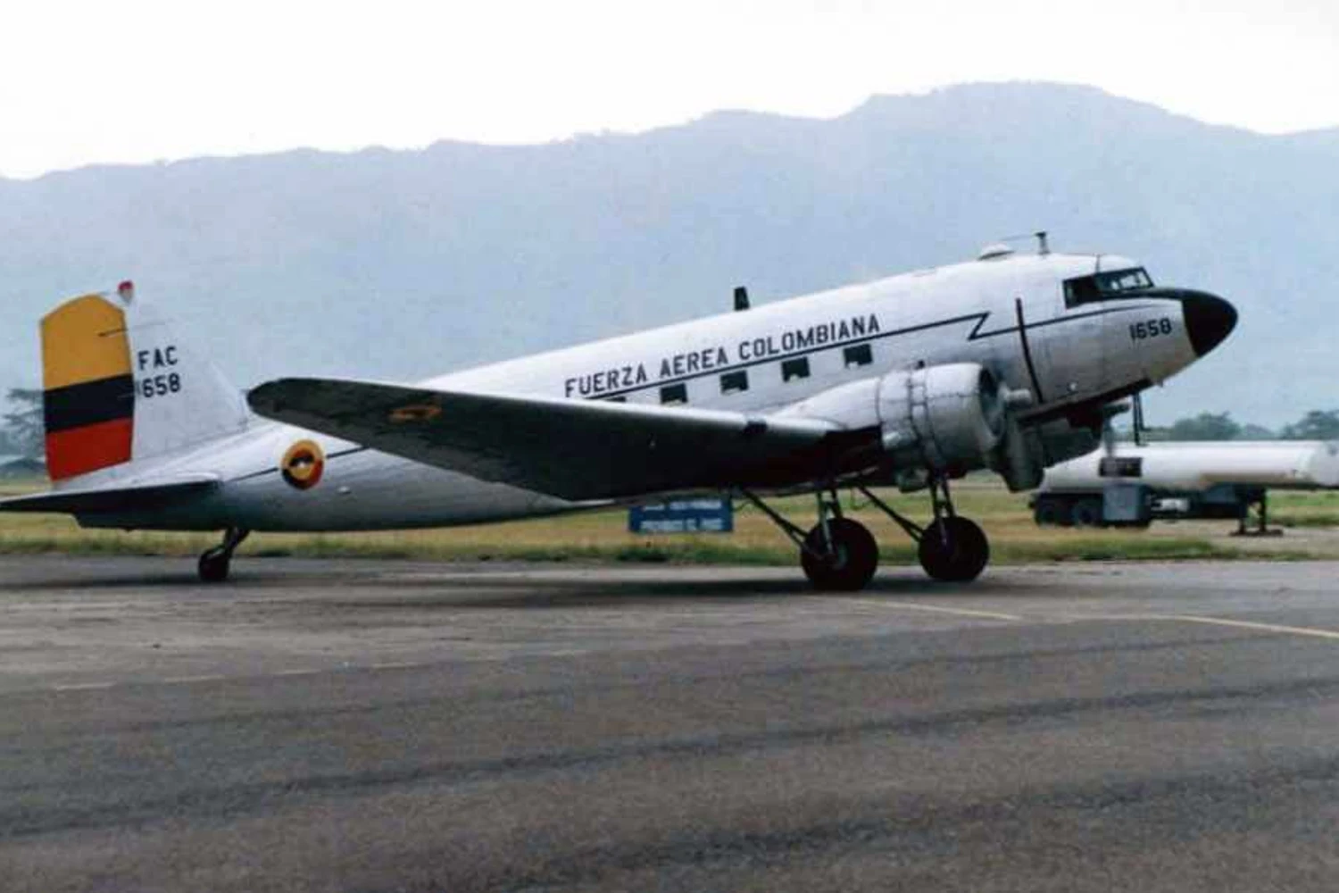 Os Fantasmas foram criados a partir de antigos modelos C-47 de transporte (FAC)